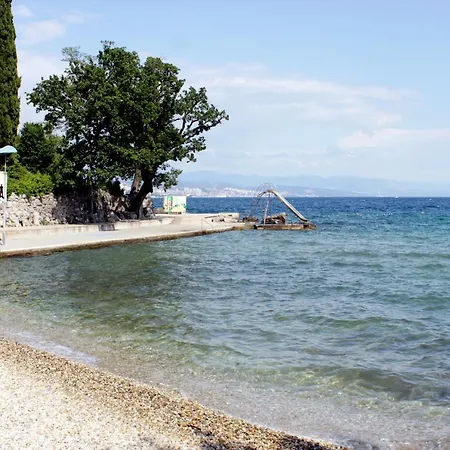With A Parking Space - 7853 Daire Opatija