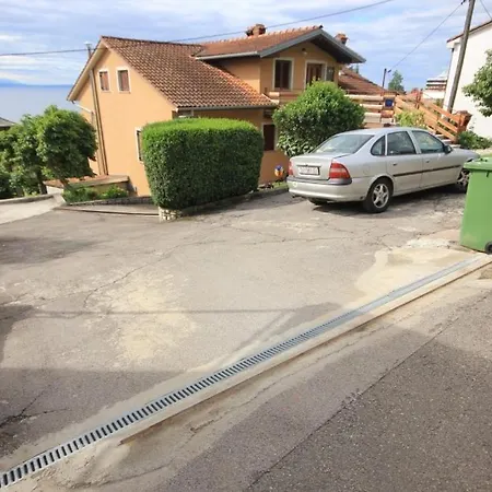 With A Parking Space - 7853 Daire Opatija